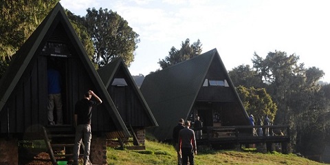 6 ڏينهن گروپ لگزري Kilimanjaro چڙهڻ مارانگو رستي تانزانيا ۾ زنجبار کان (2026 - 2027)