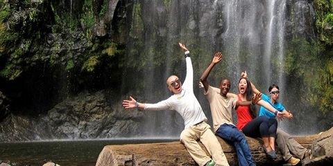 מפלי מטרוני ותרבות פרטיים ליום אחד מנמל התעופה ארושה, טנזניה (2026 - 2027)