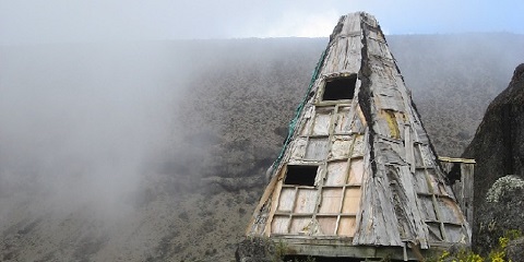 Cyllideb Grŵp 10 Diwrnod Kilimanjaro Dringo ar hyd Llwybr Cylchdaith y Gogledd o Arusha yn Tanzania (2026 - 2027)