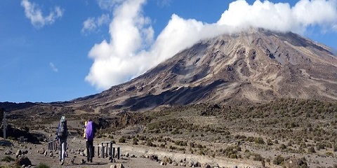 Matsatsi a 10 a Mount Kilimanjaro Northern Circuit & Crater Camping | Sehlopha sa Luxury Climbing Tour