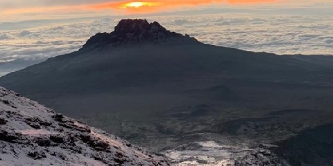 تنزانیہ میں موشی سے Umbwe روٹ کے ذریعے 7 دن کا گروپ بجٹ کلیمنجارو چڑھنا (2026 - 2027)