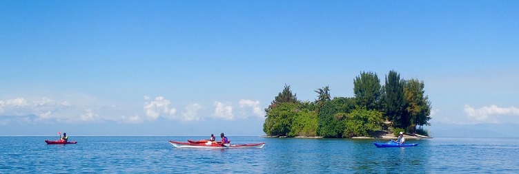 Lake Kivu to Volcanoes National Park
