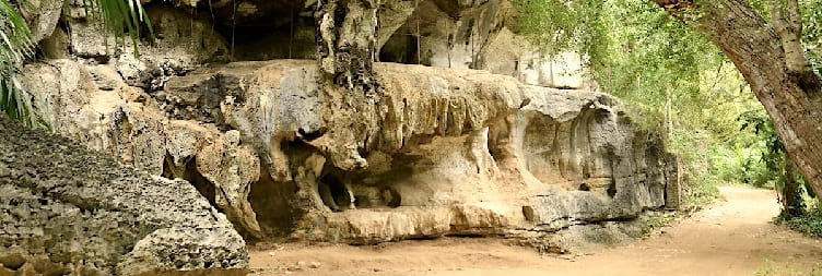 امبوني غار ۽ سلفر گرم بهار ڏينهن جو سفر