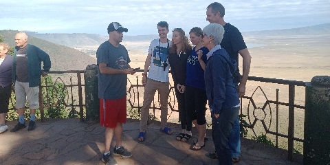 13 Tage Tansania Gruppen-Budget-Safari und Kilimandscharo-Wandertour ab Moshi (2026–2027)