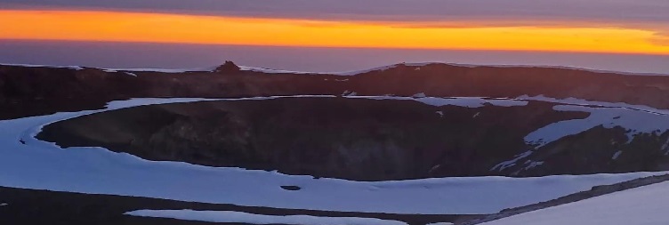 School Huts (4,800 meters) to Kilimanjaro Crater (5,750 meters)