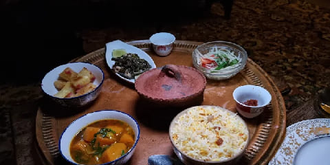 'হাৰুম্জি'ৰ ওপৰত আধাদিনীয়া ব্যক্তিগত ইমাৰচনে জাঞ্জিবাৰৰ ব্ৱেজুউৰ পৰা পৰম্পৰাগত চাহ অনুষ্ঠান ভ্ৰমণ (২০২৬ - ২০২৭)