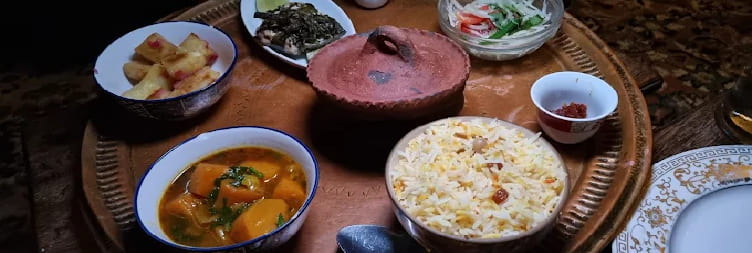 Емерсон у турі традиційної чайної церемонії Хурумзі