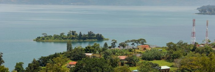 Scenic Drive to Lake Kivu