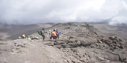 Escalada grupal de 7 días en el Kilimanjaro a través de la ruta Machame con el campamento de Kosovo desde Moshi