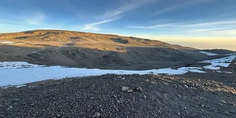 Kikundi cha Siku 8 cha Mzunguko wa Kaskazini cha Mlima Kilimanjaro chapanda na Kambi ya Kosovo kutoka Moshi