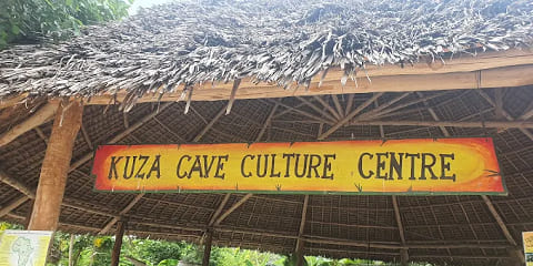 Excursió privada de mig dia a la cova de Kuza des de Pwani Mchangani a Zanzíbar (2026-2027)