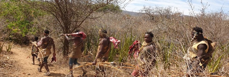 Lake Eyasi back Mto wa Mbu / Lake Manyara