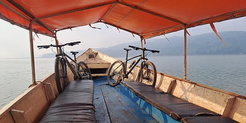 Entebbetik, Ugandatik, 1 eguneko ibilaldi pribatua Lake Victoria uharteko txirrindularitza