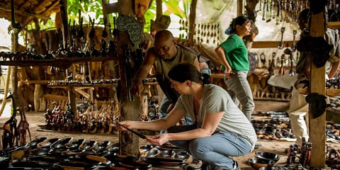 Ziara ya Siku 1 ya Kitamaduni ya Kibinafsi ya Makonde kutoka Mto Wa Mbu, Tanzania