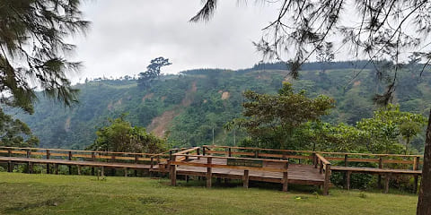 Jednodenní soukromý výlet k vodopádům Napuru z letiště Arusha, Tanzanie (2026–2027)