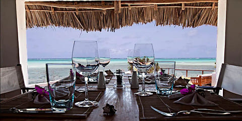 I-Half-Day Private Iconic Rock Restaurant Trip esuka e-Kizimkazi e-Zanzibar (2026 - 2027)