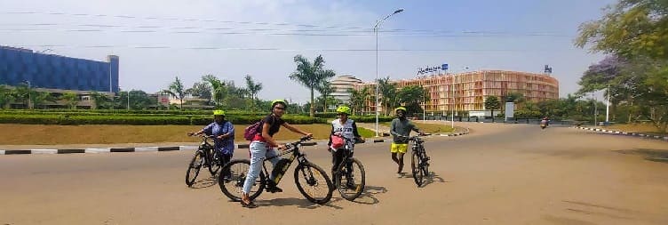 בעסטער פּריוואַט קיגאַלי סיטי רייַזע