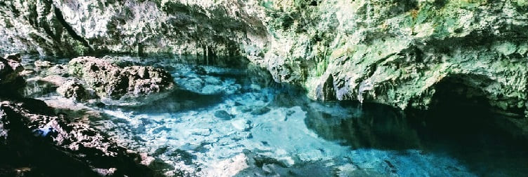 Salaamin luolat ja kilpikonnien uintiseikkailu