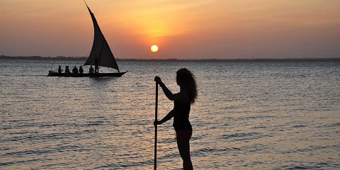 تور نیم روزه خصوصی پادری استندآپ در Bwejuu، زنگبار (2026 - 2027)