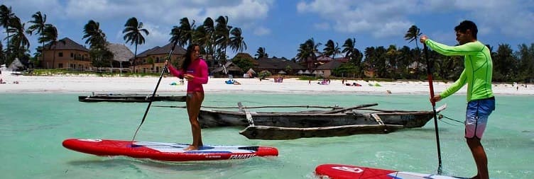 પિંગવેમાં સ્ટેન્ડ-અપ પેડલબોર્ડિંગ ટૂર