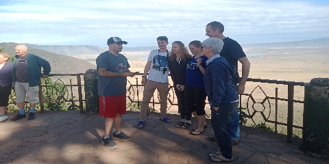 2 Araw ng Tanzania Group Mid-Range Safari mula sa Zanzibar (2026 - 2027)