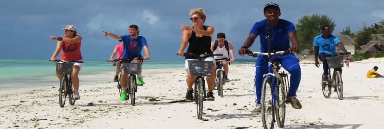 Прыватны веласіпедны тур па вёсцы Паджэ на Занзібары
