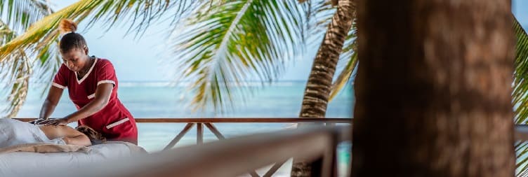 Масаж і спа з выглядам на акіян у Паджэ